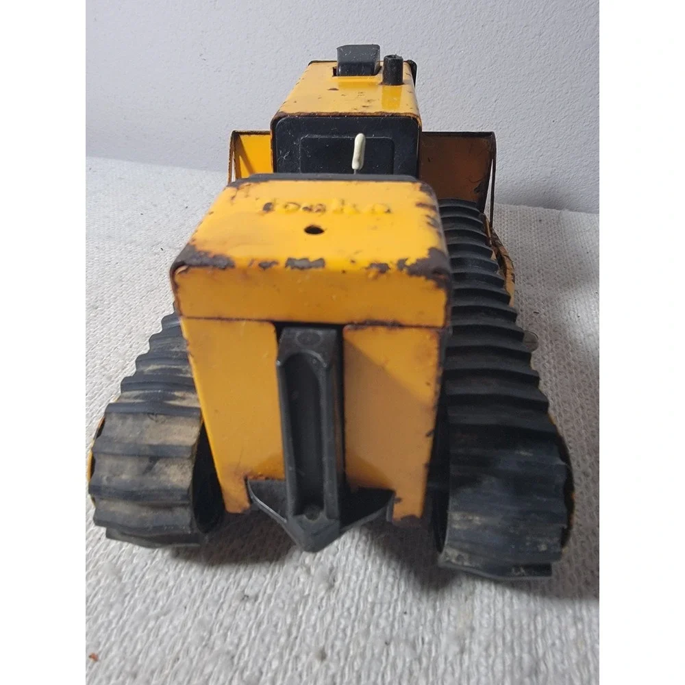 Vintage Tonka T-6 Bulldozer Pressed Steel Crawler Yellow Tractor Rubber Track